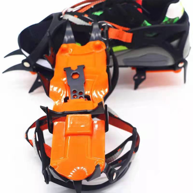 12-Tooth Non-Slip Mountaineering Crampons Shoe Covers With Straps